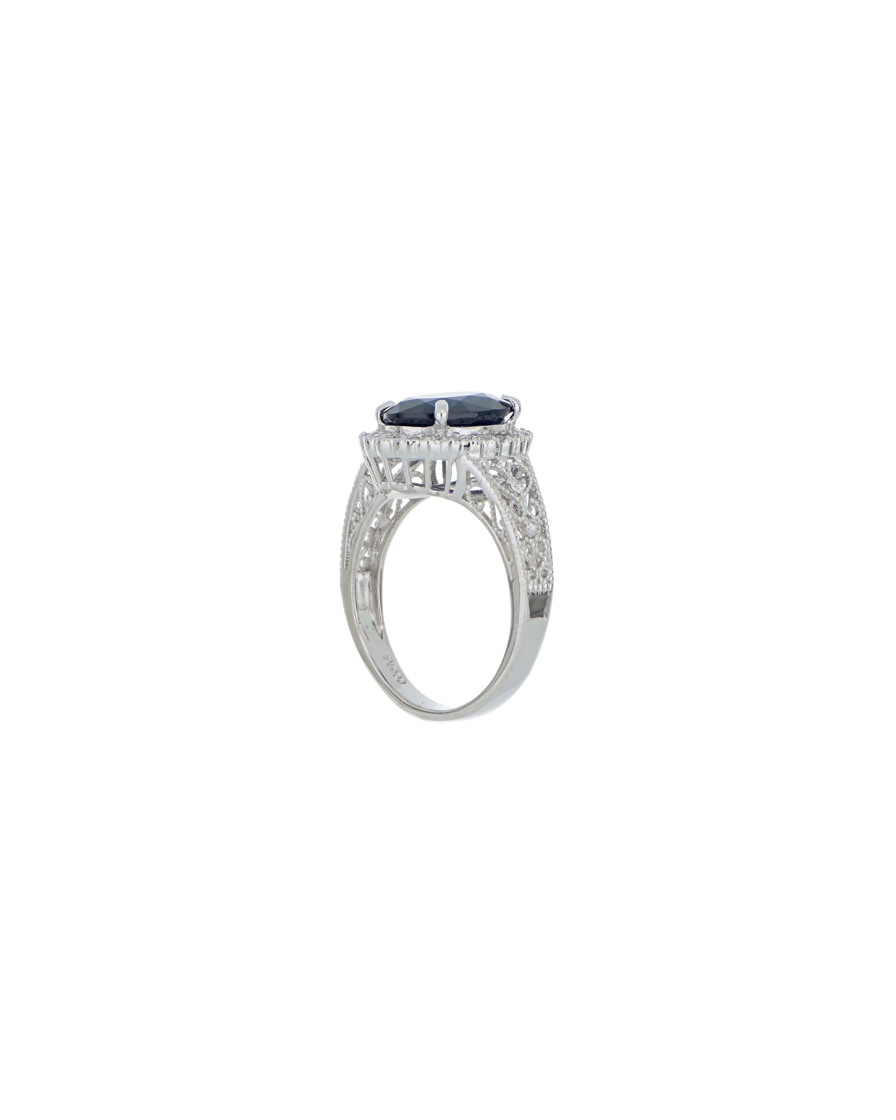 Oval Sapphire and Diamond Halo Ring 3.8 ct Sapphire in Platinum 900