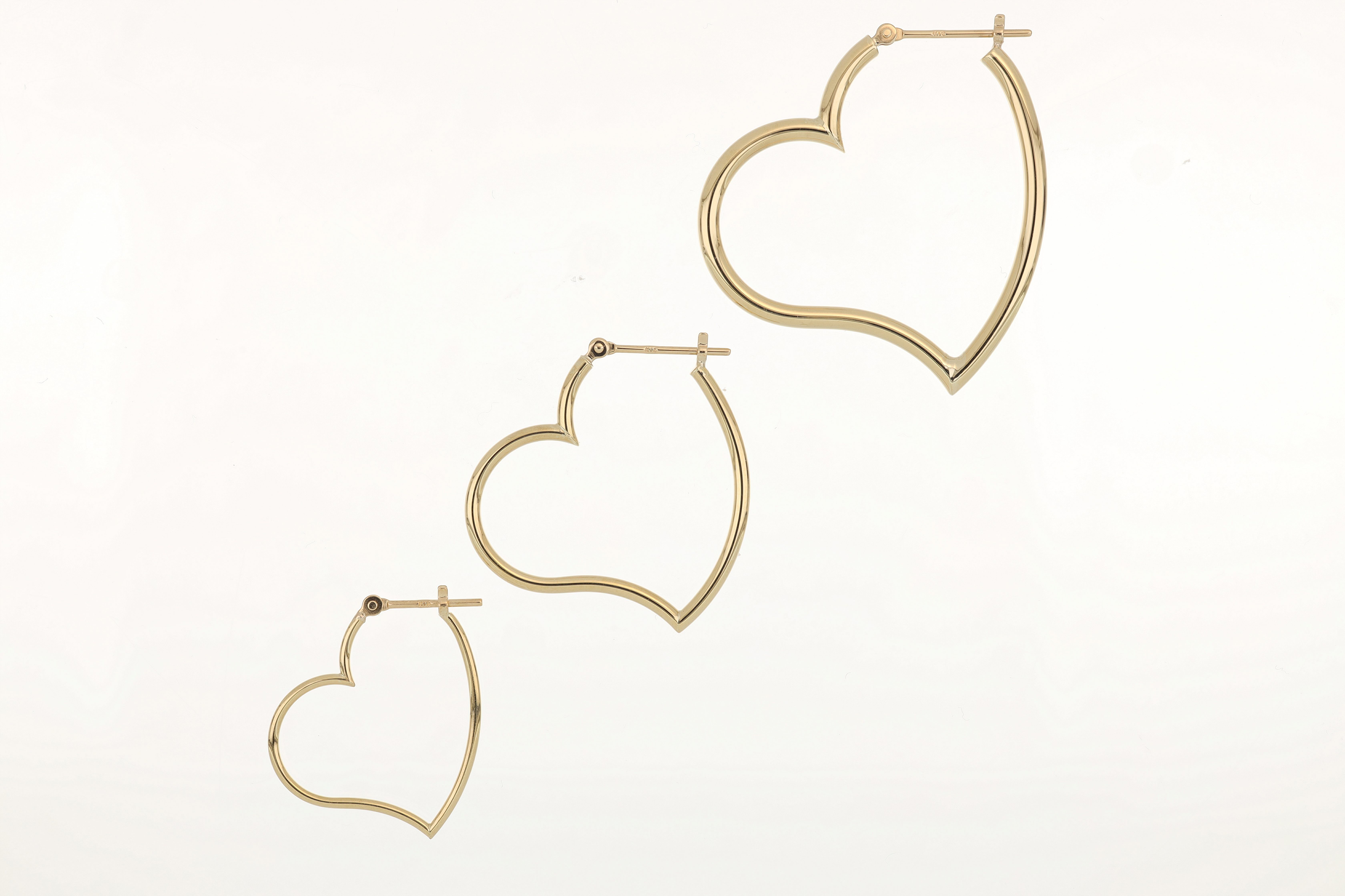 18K Yellow Gold Multi-Size Heart Earrings