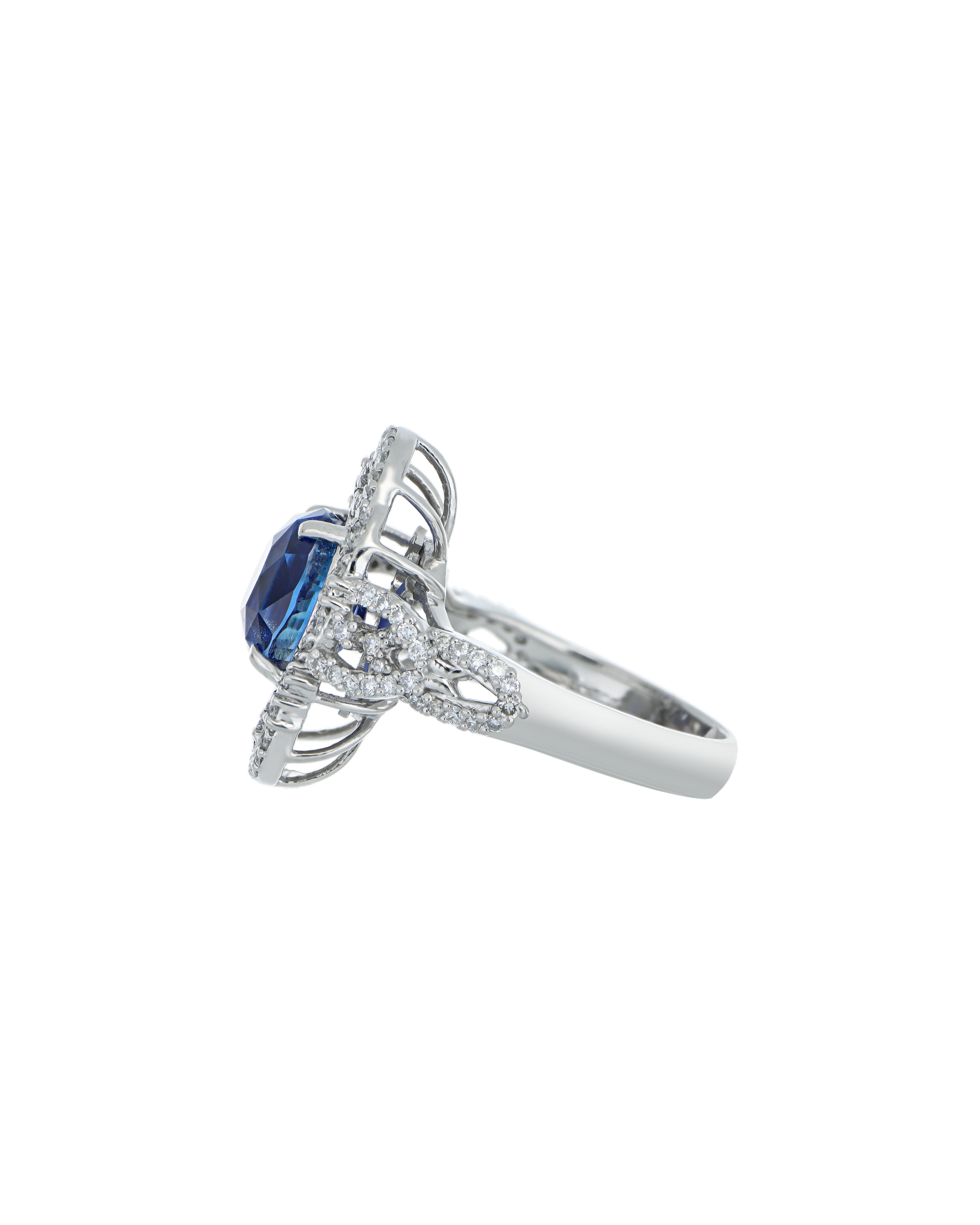 Certified Blue Sapphire Exclusive Ring With Platinum Band