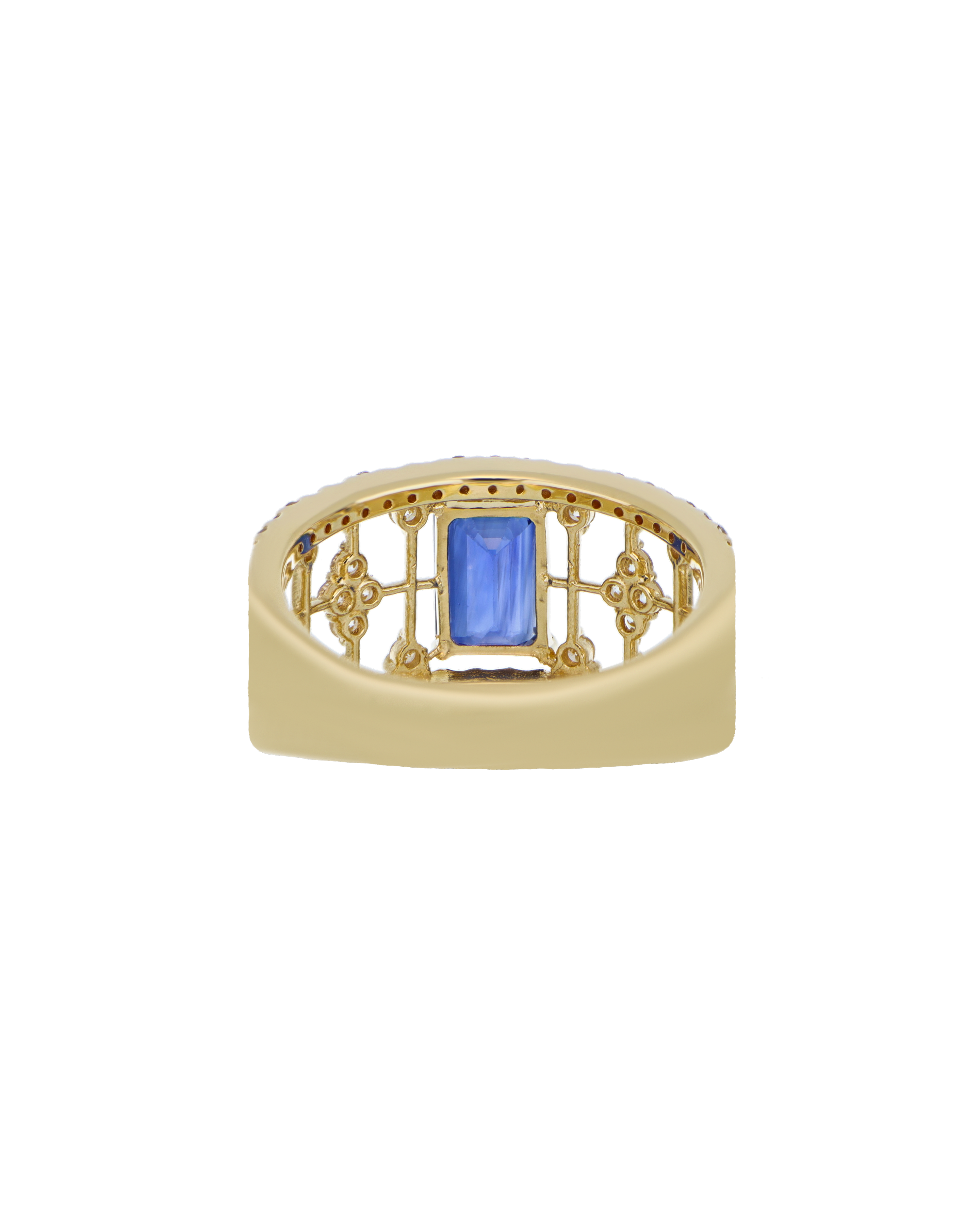 Sapphire Ring in Yellow Gold From Sri Lanka