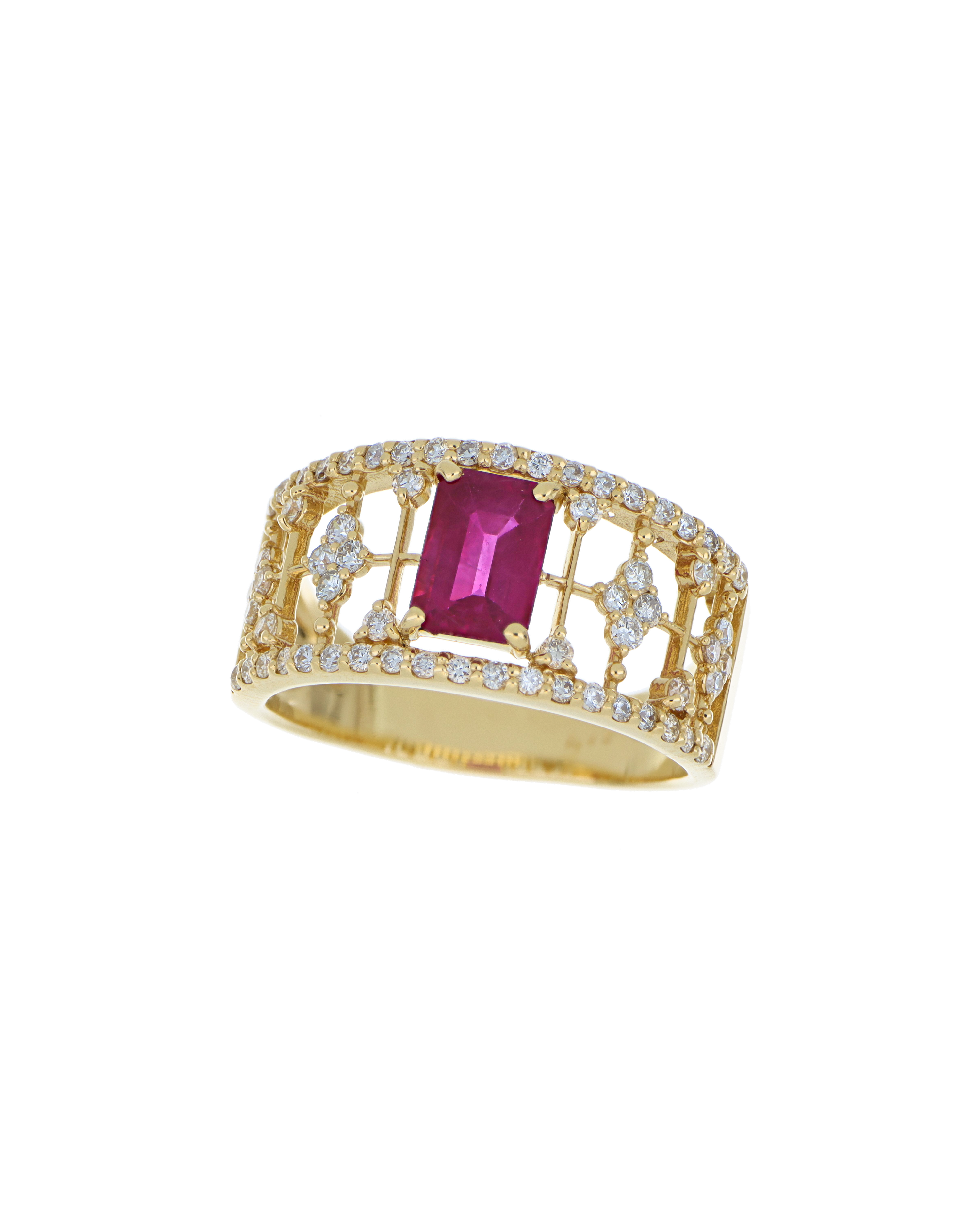 18K Yellow Gold Traditional Ring With Ruby Stone