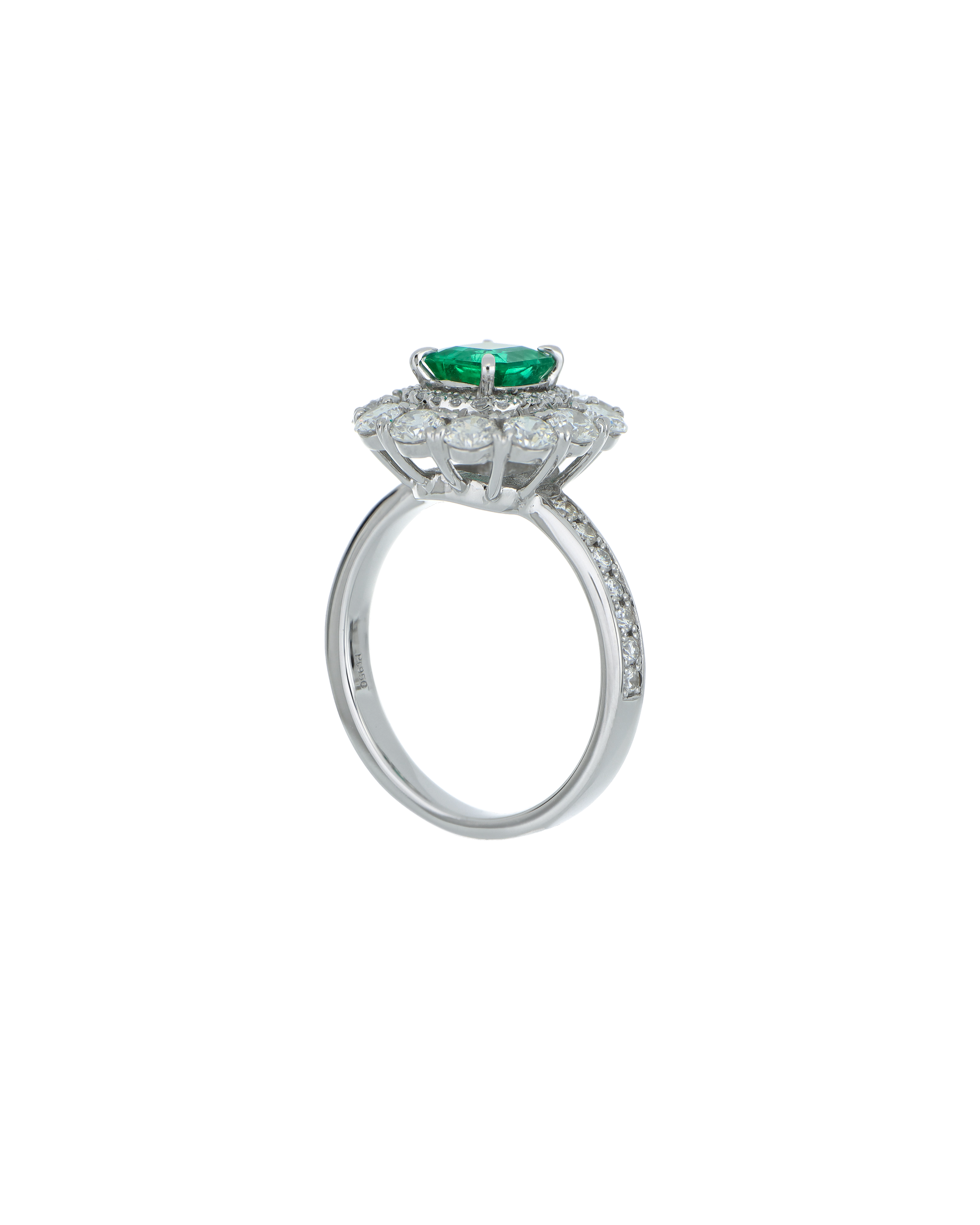 Emerald Minimalistic Ring for Women In Platinum