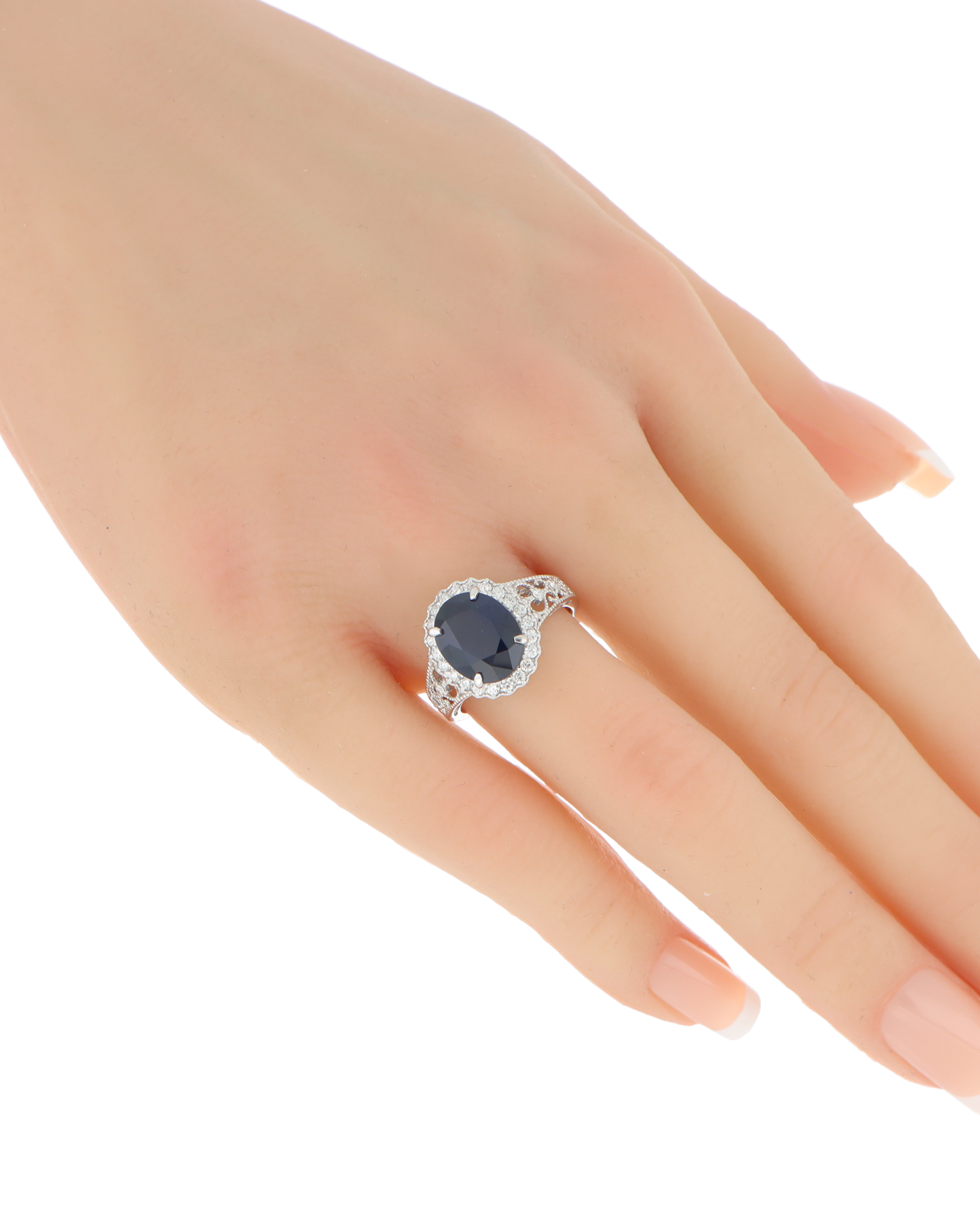 Oval Sapphire and Diamond Halo Ring 3.8 ct Sapphire in Platinum 900
