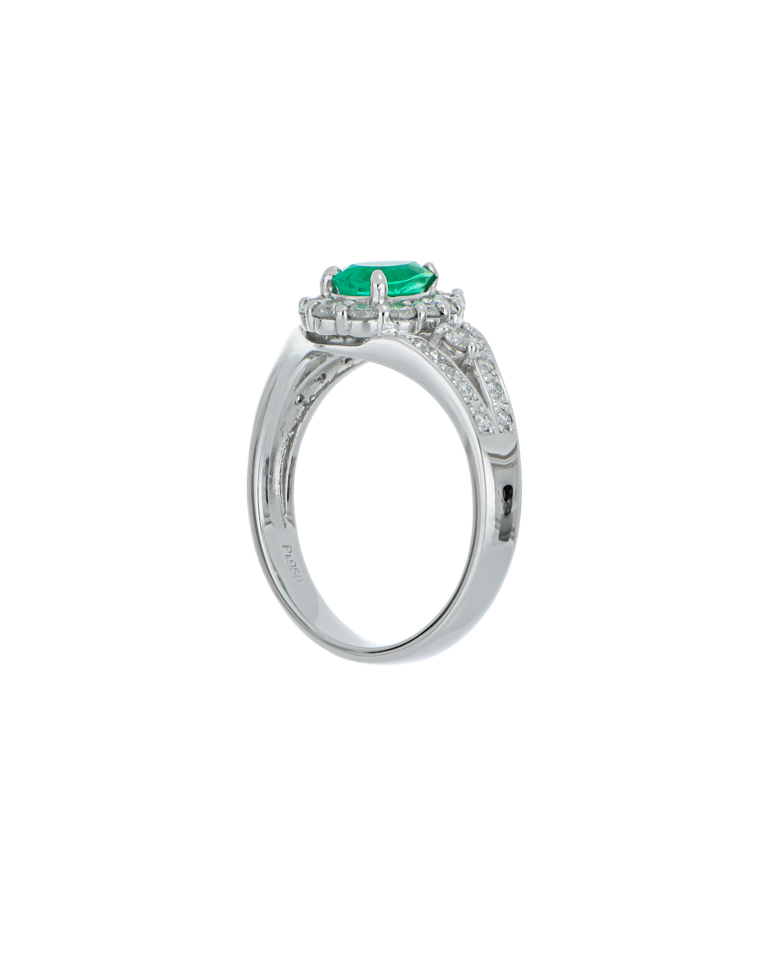 Natural Vintage Emerald Ring with Pear Design