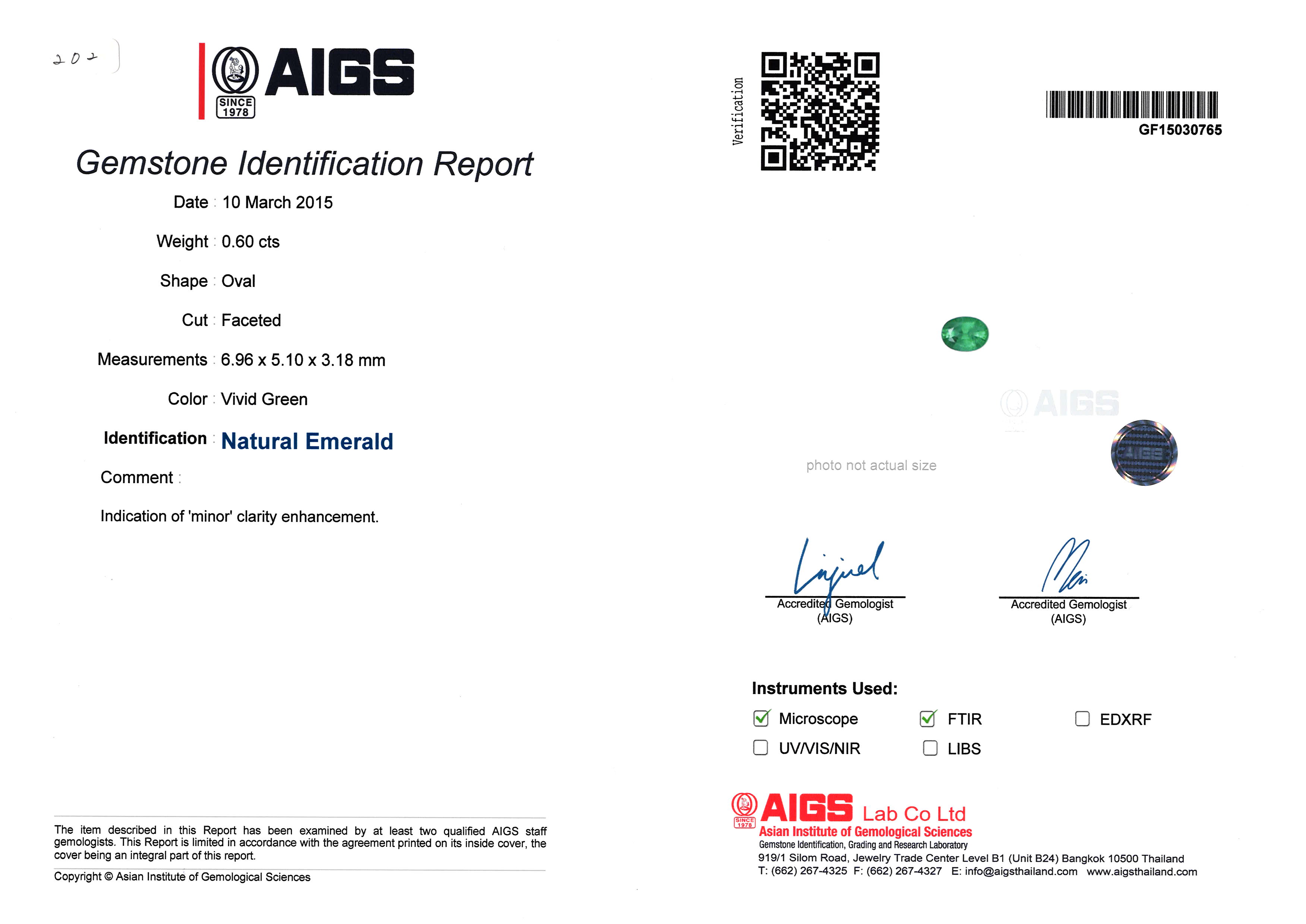Emerald Premium Platinum Ring with Diamond Petals