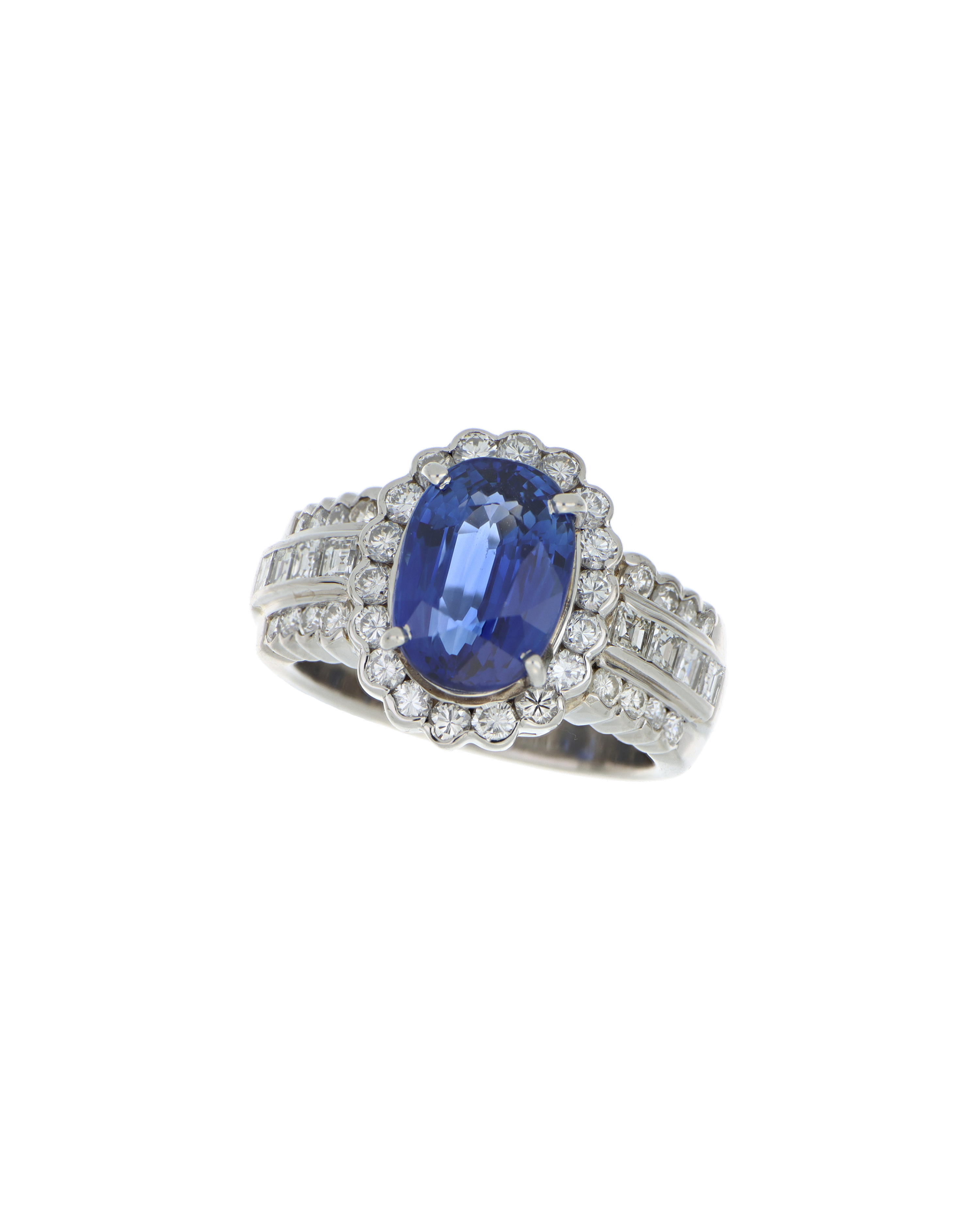 40111 Platinum Oval Sapphire Ring 4.54ct Sapphire - 1.38ct Diamonds