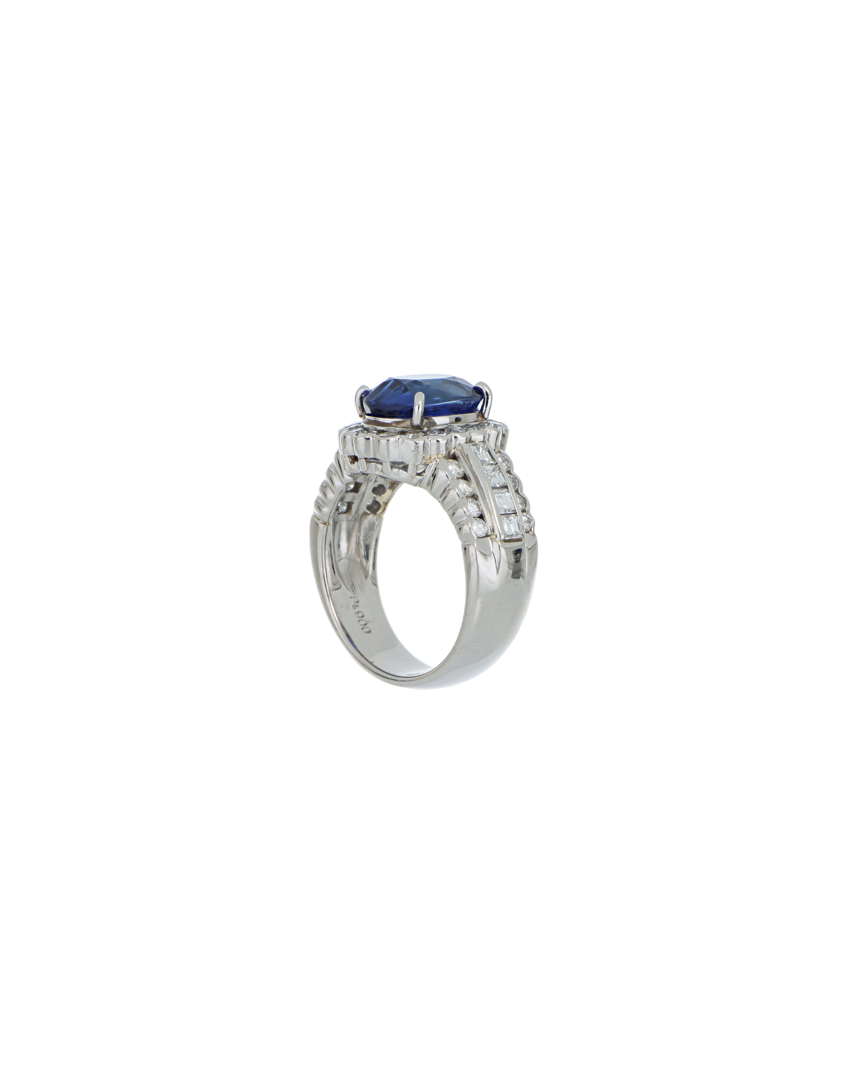 40111 Platinum Oval Sapphire Ring 4.54ct Sapphire - 1.38ct Diamonds