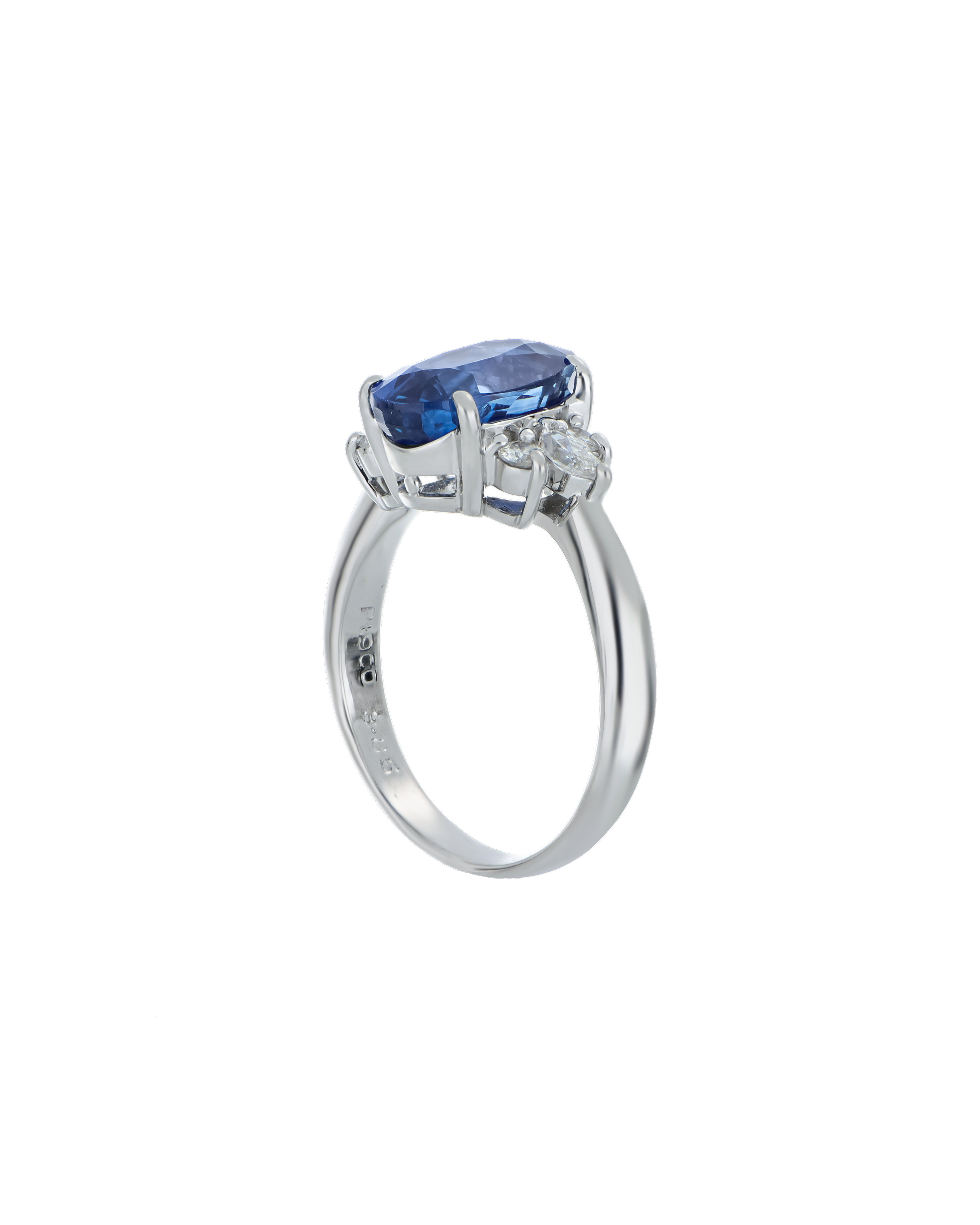 Sapphire Oval-Cut Premium Platinum Ring In Blue Hue