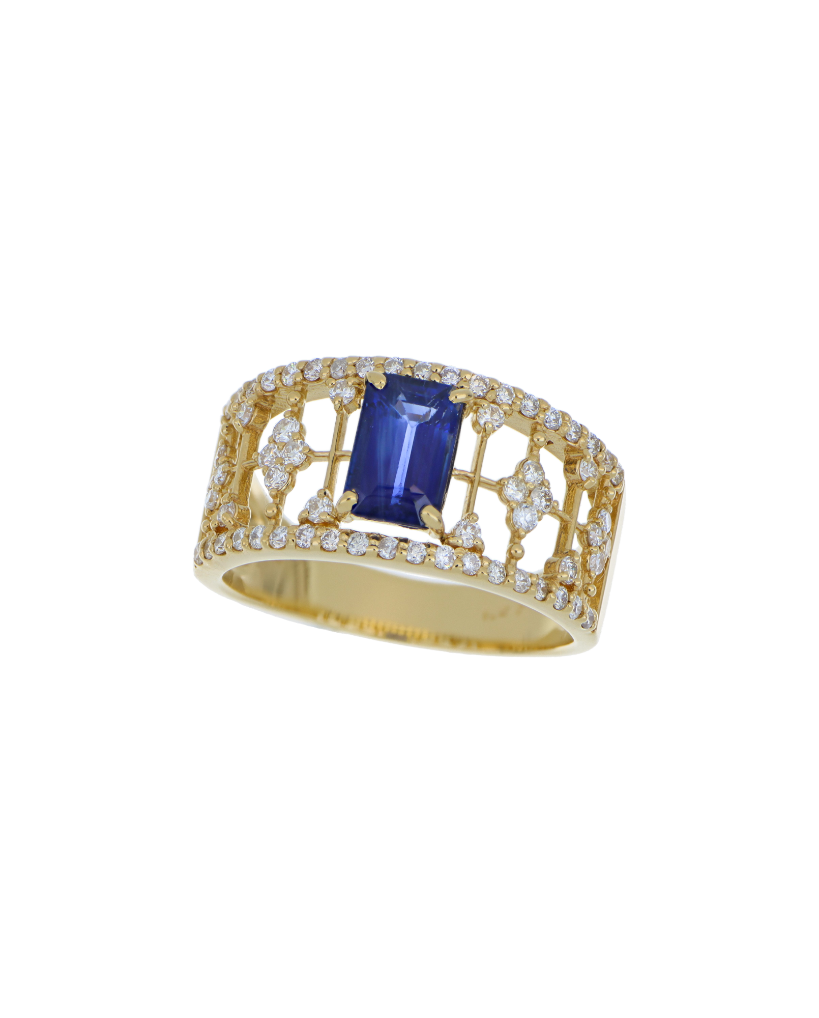 Sapphire Ring in Yellow Gold From Sri Lanka