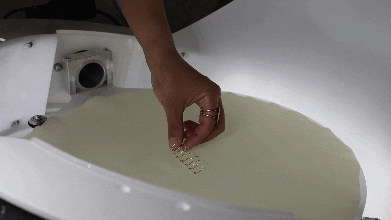 Placing jewelry on the rotating platform